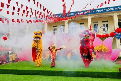 Hoạt động trải nghiệm “Ngày tết quê em” tại trường Tiểu học Ninh Mỹ